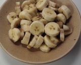 Tökmaglisztes kevert süti gyümölccsel és pudinggal recept fázis 3 fotója