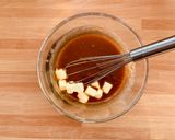 Foto del passaggio 4 della ricetta Salsa di Caramello al Microonde