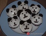 Φωτογραφία βήματος 6 της συνταγής Oreo panda cupcakes