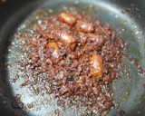 Foto del paso 4 de la receta: Arroz de salchichas y ceps con panceta ibérica curada