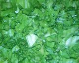 A picture of step 1 of Lettuce and cabbage salad.