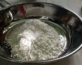 A picture of step 1 of Gajar Halwa Poli.