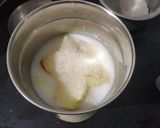 A picture of step 1 of Apple milk shake.