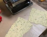 Foto langkah ke 2 dari resep Keripik Bawang Seledri.