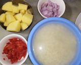 A picture of step 2 of Aloo ki tahari.