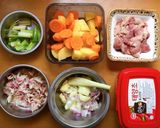 Foto langkah ke 1 dari resep Spicy Gochujang Stew with Meat.