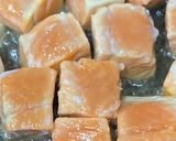 Hình bước làm 3 của món Finger Food 👌 10: Cá Hồi Áp Chảo - Sốt Cay thật cay