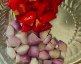 பூண்டு புளிக்குழம்பு (Poondu pulikulambu recipe in tamil) ரெசிபி ஸ்டேப் 1 புகைப்படம்