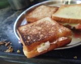 मेयोनेज़ सँडविच (mayonnaise sandwich recipe in marathi) रेसिपी स्टेप 4 फोटो 