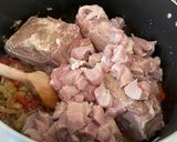 Disznópörkölt egyszerűen🥘 recept fázis 2 fotója