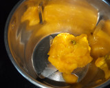 மேங்கோ மில்க் ஷேக் ரெசிபி ஸ்டேப் 2 புகைப்படம்