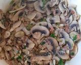 Gombás quiche - borsócsírával recept fázis 4 fotója