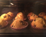 Foto del paso 4 de la receta: Magdalenas con pepitas de chocolate con o sin azúcar