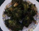 A picture of step 4 of Green chicken.