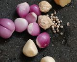 Foto langkah ke 2 dari resep Semur Rempelo Ati, Kentang & Tahu.
