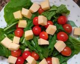 Foto del paso 5 de la receta: ENSALADA DE RÚCULA, NUECES, QUESO Y CHERRY 😘🧀😍😘🧀😍😘🧀😍
