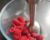 Une image de l'étape 1 de Esquimaux aux fruits rouges et lait de coco.