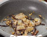 A picture of step 6 of Shrimp Pasta with Shitake Mushroom.