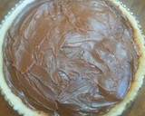 Foto del paso 2 de la receta: Torta rellena de dulce de leche con cubierta de crumble de coco