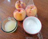 A picture of step 1 of White Chocolate Panna Cotta.