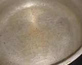 Foto del paso 3 de la receta: Tallarines con pesto de albahaca, ciboulette y ajo a mortero