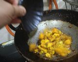 A picture of step 2 of Buttermilk aloo ki sabji.