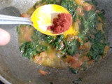 મેજિક મસાલા પાલક (Magic Masala Palak Recipe In Gujarati)