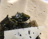 Foto del paso 6 de la receta: Hojaldritos de acelgas silvestres y queso curado