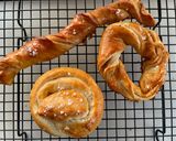 รูปขั้นตอนการทำที่ 3 ของ Pretzel นึกอยากทาน กับการหัด twist😅🥨