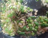 A picture of step 3 of Vegetable upma.