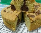 Foto langkah ke 5 dari resep Marmer Cake.