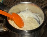 Foto del paso 10 de la receta Bizcocho de chocolate con cobertura de chocolate blanco