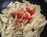 Foto del paso 14 de la receta Macarrones con anchoas, cherry y toque crujiente