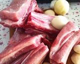 Omlós, fokhagymás sült oldalas recept fázis 1 fotója
