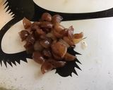 Une image de l'étape 3 de Salade de melon au jambon cru,feta grecque et petits oignons marinés.