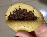 Foto langkah ke 5 dari resep Martabak Manis Mini Lipat.