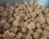 A picture of step 3 of Chatpate soya chunks.