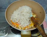 Foto langkah ke 4 dari resep Pangsit Bihun Goreng.