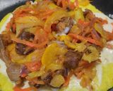Foto del paso 6 de la receta: Arepa🥯rellena🥩de salteado de carne🧀y verduras🍱🥑🧆