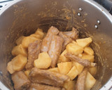 Foto del paso 5 de la receta: Guiso de costillas con patatas