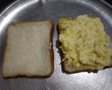 A picture of step 4 of Pineapple sandwich.