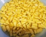 A picture of step 1 of Pineapple and Ginger Prawn.
