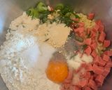 Foto langkah ke 4 dari resep Bola bola mie.