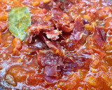 Foto del paso 2 de la receta: Caracoles en salsa de tomate y jamón serrano