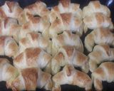 Foto del paso 4 de la receta: Medialunas de grasa saladitas