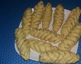 Foto langkah ke 8 dari resep Roti pisang kepang(goreng).