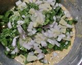 A picture of step 2 of Alu palak aur piaz k pakory.