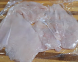 Foto del paso 2 de la receta: Pechuga de pollo rellena de espinacas y jamón serrano