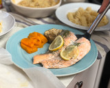 Foto del paso 4 de la receta: Salmón en papillote hecha en la sartén