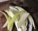 Foto langkah ke 1 dari resep Tumis Brokoli Keju.